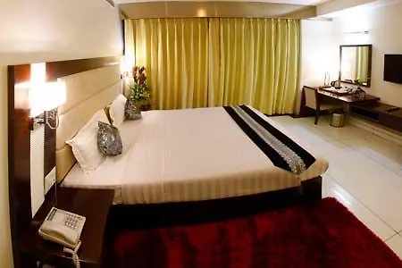 Hotel Bizzotel Gurgaon 3*,